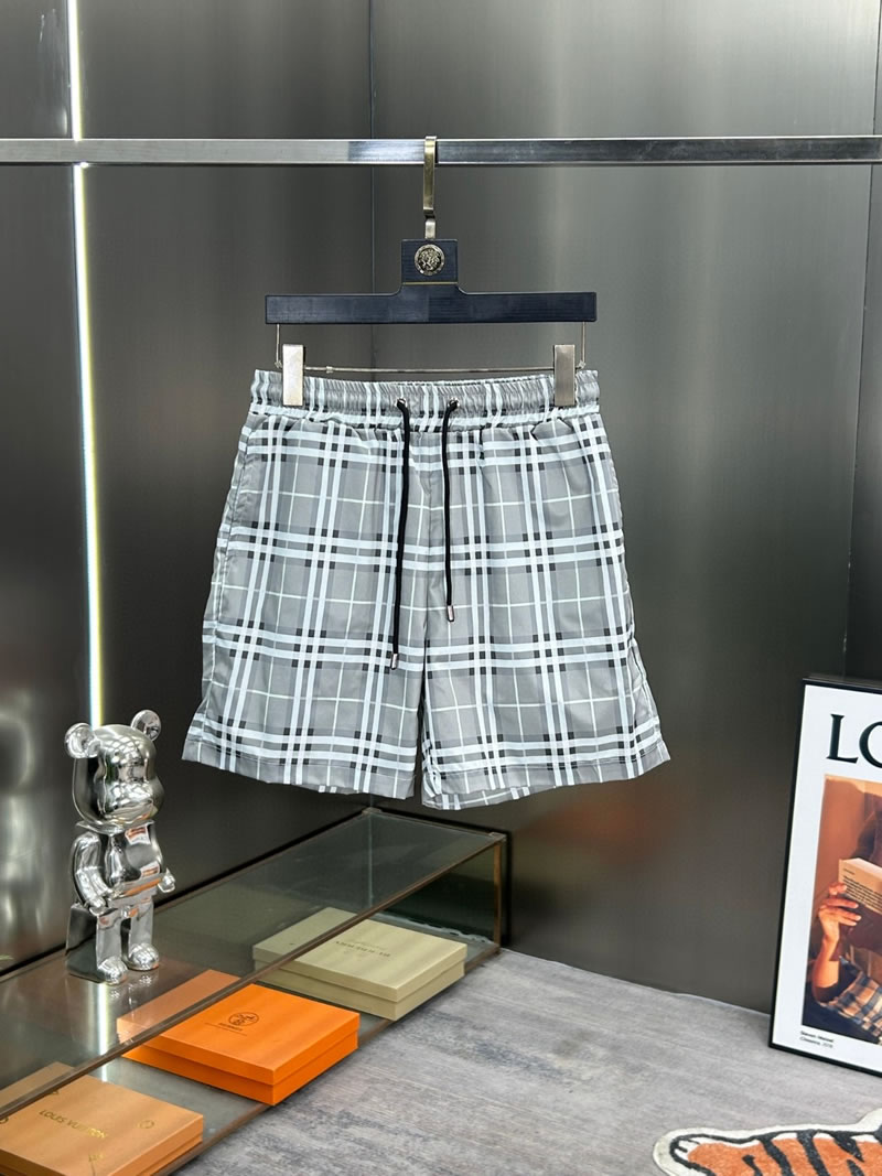 Best Quality Check Fake Burberry Beach Shorts for Men